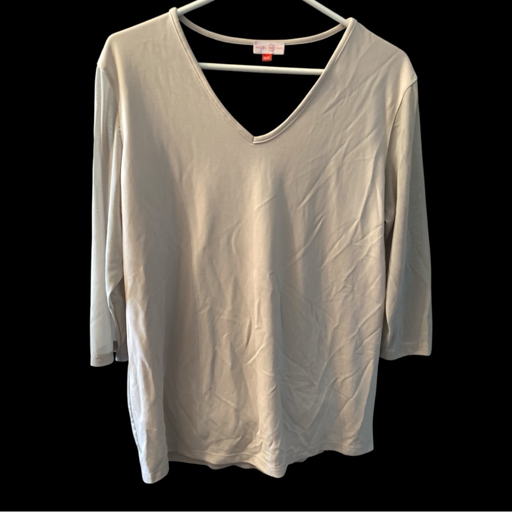 🇨🇦 Hazel Mae Beige V Neck Top with 3/4 sleeves Size 1X